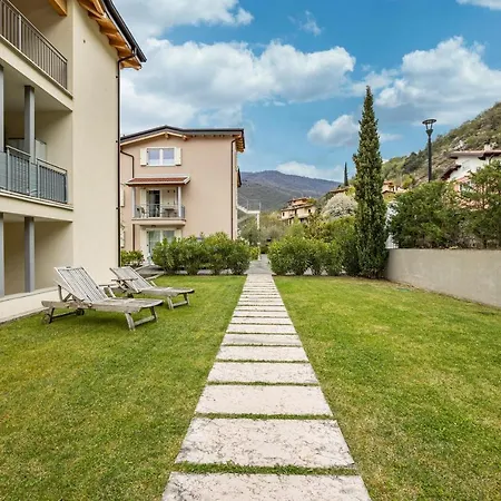 La Tesoro Apartment